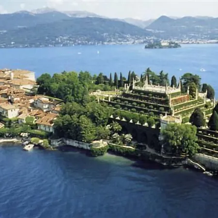 Bed and breakfast Torre Lara 3*